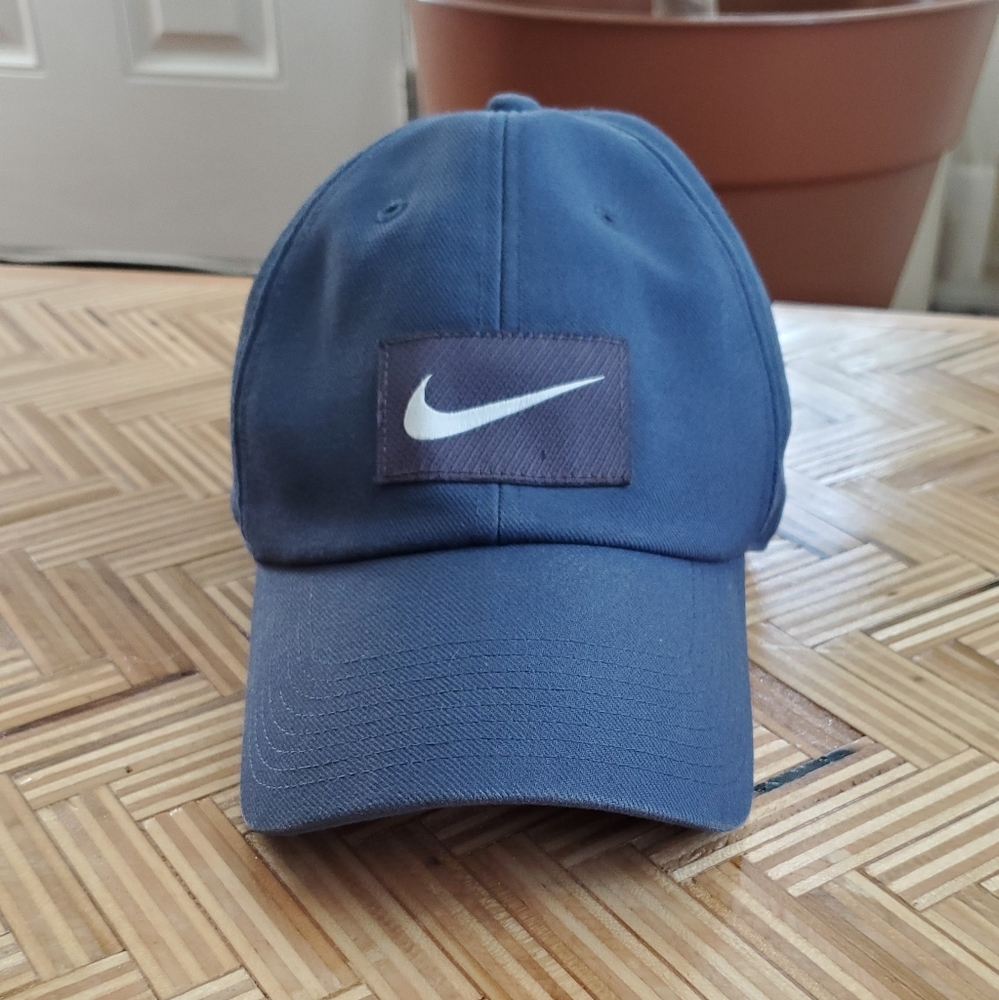 Nike dri-fit baseball hat